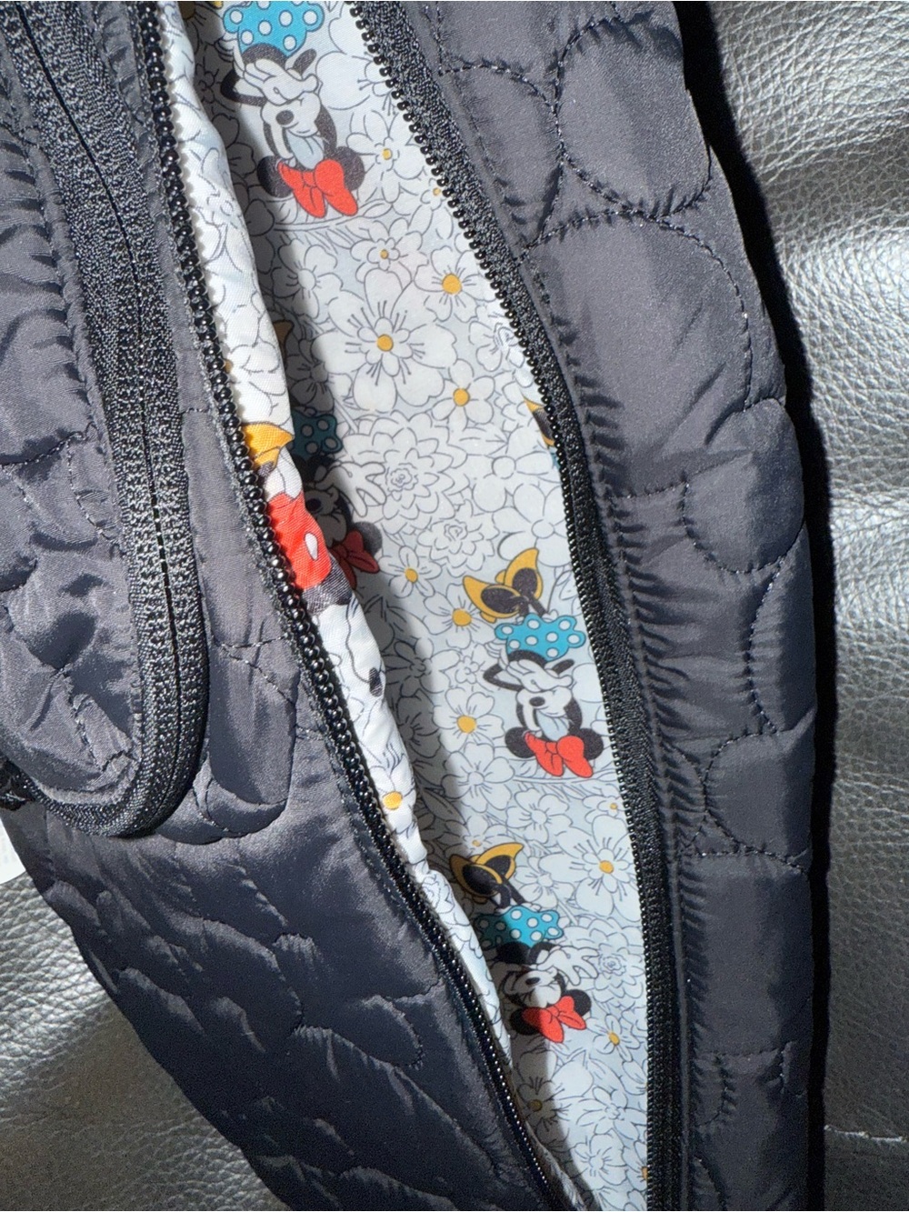 Disney x Vera Bradley Quilted Black Crossbody Sling Bag - Picture 5 of 5